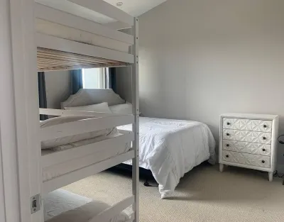 "Modern Convenience: Stunning 2-BR Townhome” Hotels in Stapleton