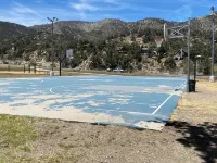 3-bedroom house in Peaceful Frazier Park with AC, WiFi