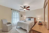 Beautiful home, close proximity to golf, shopping, dining, parks and hospitals