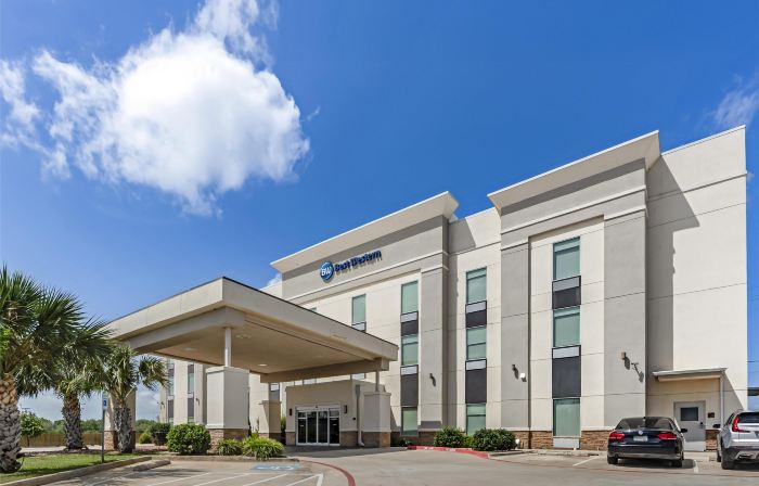 Best Western Green Oak Inn  Suites
