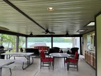 Charming 4-bedroom house with WiFi and AC in Branchport