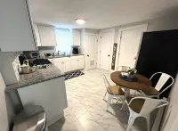 Light and airy First floor 3-bedroom apartment by Hampton Beach