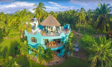 Charming Playa Las Tortugas Villa Отели в г. Компостела
