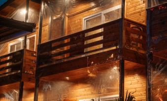 Tranquillo By The Beach - Luxury Wooden