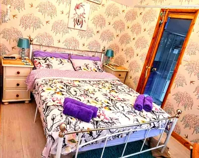 Sea View Beach Bungalow The Kings Arms 주변 호텔