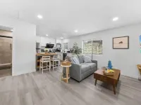 Chic & Fresh 2BSuite in Glendora Hotels in Glendora
