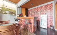 RedDoorz @ Casa de Apple Dago Bandung Hotel di Cibeunying Kaler