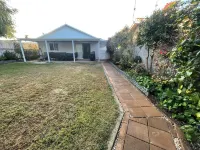 Casa Moon-taEntire home in Moonta Bay, Australia Hôtels à : Moonta