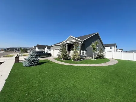 New Cozy Home in Heber City Отели рядом с достопримечательностью «5 Minute Clinic»