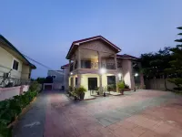 "Spacious and Modern 3-Bedroom Apartment: Your Perfect Home Awaits