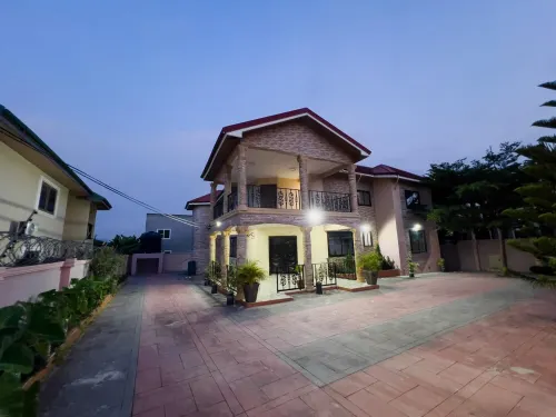 "Spacious and Modern 3-Bedroom Apartment: Your Perfect Home Awaits