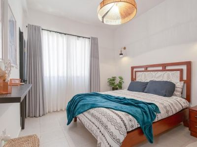 Stylish coastal retreat offers the perfect blend of tranquility and charm.