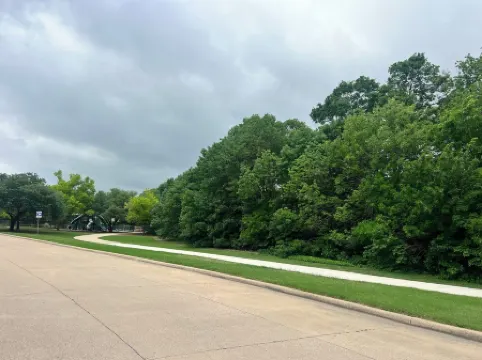 Charming 3-bedroom house on a green belt in Allen