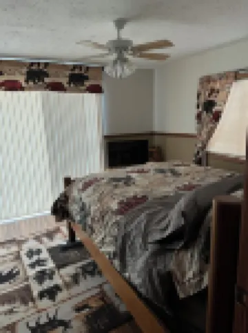 Charming 3-bedroom cabin with WiFi, AC in lovely Upper Turtle Lake.