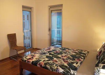 Big Sea View apartment within walking distance of the old town, beach and shops Hotels near Koralj beach