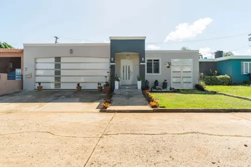 Beachside Near Airport Near Golf Course Hotels in Maleza Baja