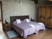 La Casería I y II, Antiguo Convento Restaurado en un Pueblito de Segovia