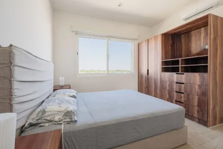 PH in Acapulco - Private Beach Club - Pool - WiFi