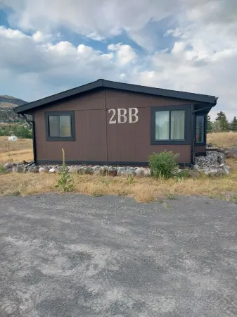 Emigrant Peak House with Spectacular View