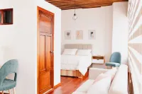 Charming and Comfortable Suite Historic Downtown Historic Downtown