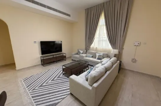 Spacious 4-bedroom apartment with WiFi, AC in terrific Shakhbout City アブダビファルコン病院周辺のホテル