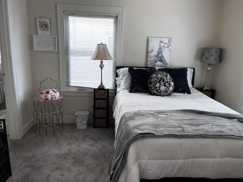 Charming 1-bedroom cottage in Oakland with WiFi, AC