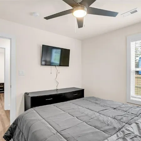 Greer Urban Retreat 3-bedroom house near DT Greer!