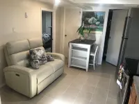 Charming 2-bedroom apartment in Pleasant Valley Stream with AC, WiFi