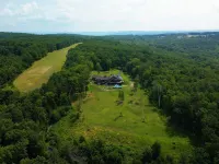 Spacious modern mountain style home with beautiful western views in Corning, NY Hotels in Erwin