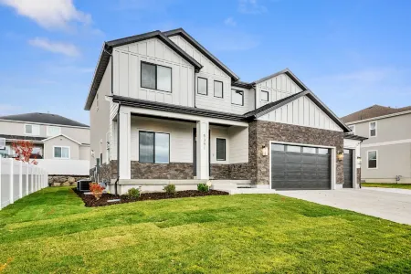 Beautiful 4 Bedroom Luxury Home Отели в г. Уэст-Джордан