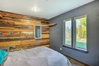 Bellingham Vacation Rental w/ Private Deck - 발코니