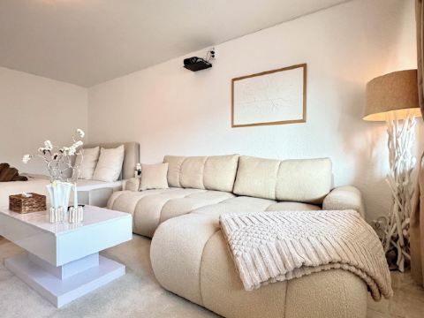 Stylish city apartment I WiFi I movie screen I balcony I central