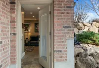 Spacious 2BR Basement Suite w/Hot Tub, Theater, Full Kitchen. Near UVU/BYU