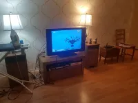 Spacious Master Ensuite Room w King Size Bed, Hi-Speed Wifi, A/C,  Fan & Dresser