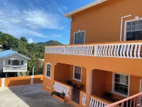2-bedroom condo in Gros Islet 10 mins drive to beach & Stadium Hotels in La Feuillet