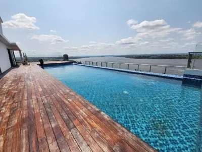 Cosy stylish 1 bed Apartment with rooftop pool ina residential area of Gombe Hotels in 