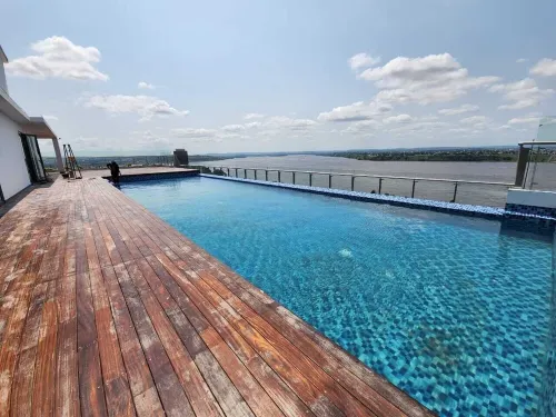 Cosy stylish 1 bed Apartment with rooftop pool ina residential area of Gombe