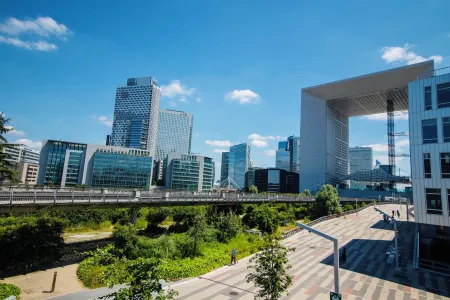 Luxury apartment Paris La Défense Arena Отели рядом со станцией Gare De La Defense