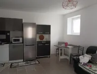 Maison de 2 Chambres Pour 4 Personnes 메제 호텔