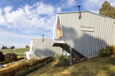 Romantic Minihouse with Lake Hotel di 