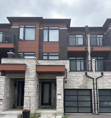 Spacious Townhouse in Brampton 2 minutes from restaurants and amenities Отели рядом с достопримечательностью «Pearson Convention Center»