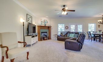 Quaint Noble Home 6 Mi to University of Oklahoma!