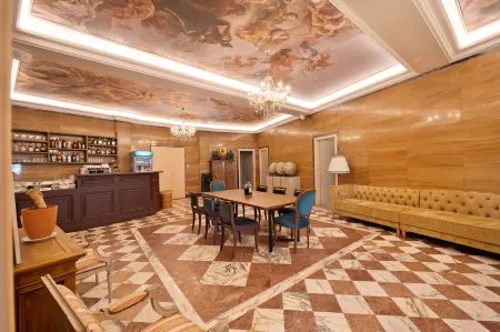 21-15 Boutique Hostel Отели рядом с достопримечательностью «Bay of Lalzi»