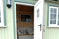 Woodhead Shepherds Hut - Sleeps 2 - Parking - ห้องครัว