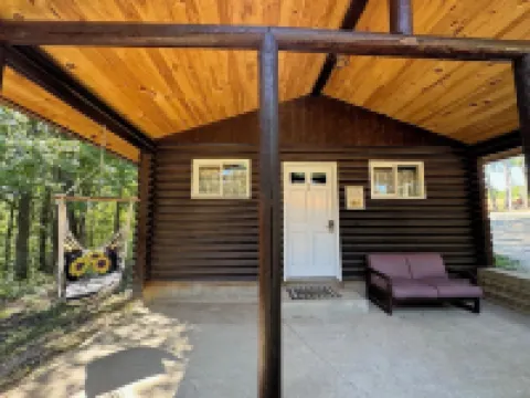 Charming Log Cabin on a Quiet Back Road to Get Away from it All and Enjoy Nature
