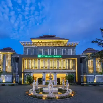 Wyndham Garden Yogyakarta Hotels near Rsud Sleman