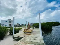 Cozy 1st Floor Casita. On the river and close to town!