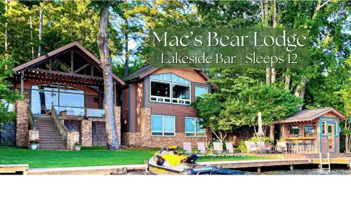 Hot Springs Lakeside Bar, Fire Pit, 3 King Beds, 3.5 Baths, Bunk Room