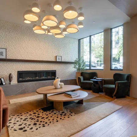 2BR | Gym, Lounge, Rooftop | Bellevue | Sophari C