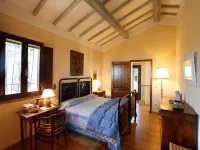 Stylish Cetona Apartment with Pool - 4 tähden